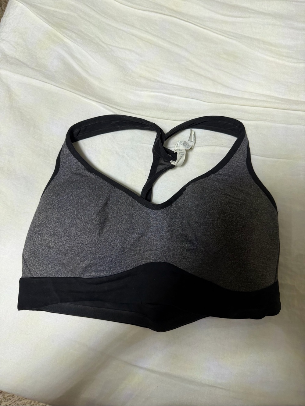 Lululemon sport bra size 8